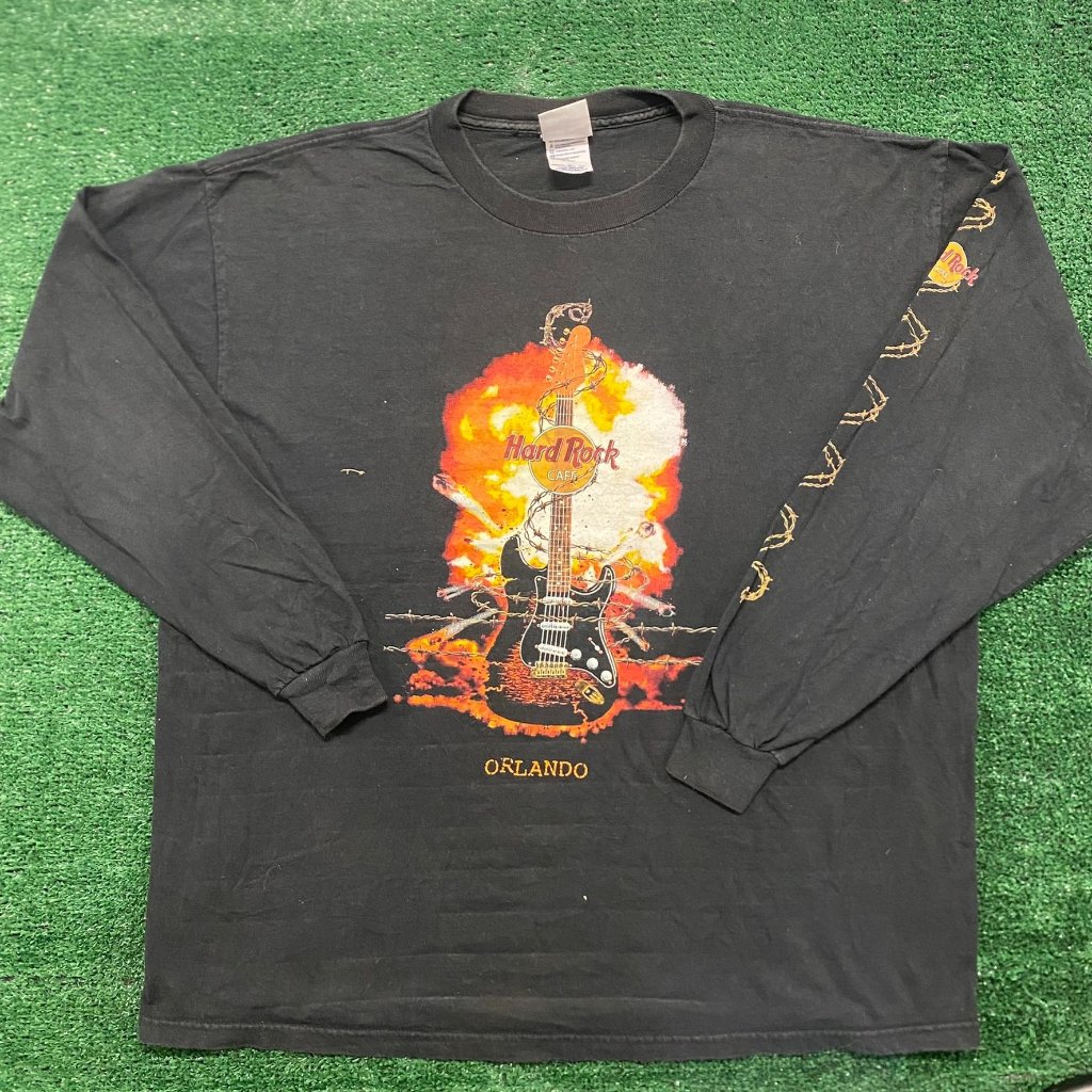 Vintage Y2k Essential Hard Rock Barbed Wire Guitar T-Shirt